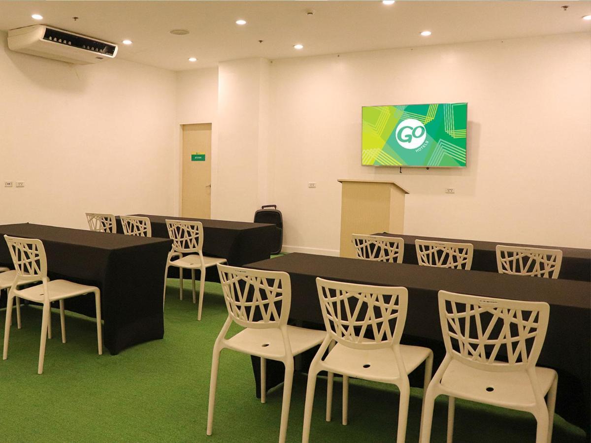 Go Hotels Timog Quezón by Eksteriør bilde