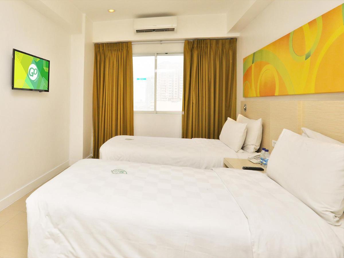 Go Hotels Timog Quezón by Eksteriør bilde