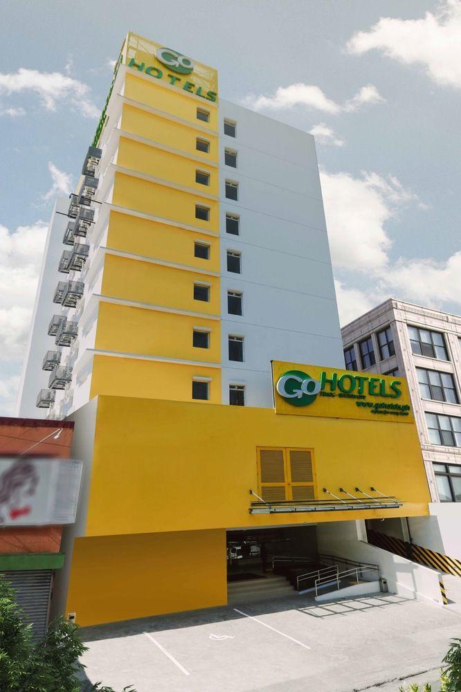 Go Hotels Timog Quezón by Eksteriør bilde